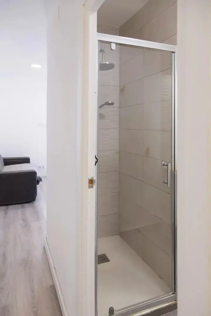 Badezimmer von Wohnung zur Miete in Algirós