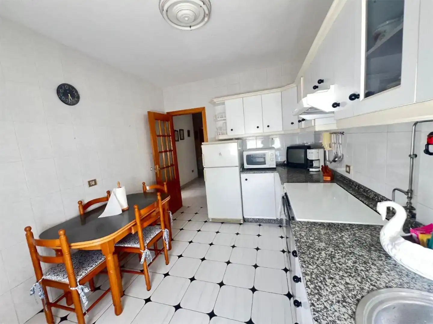 Cocina de Piso en venta en Quiroga con Parquet, Trastero y Amueblado