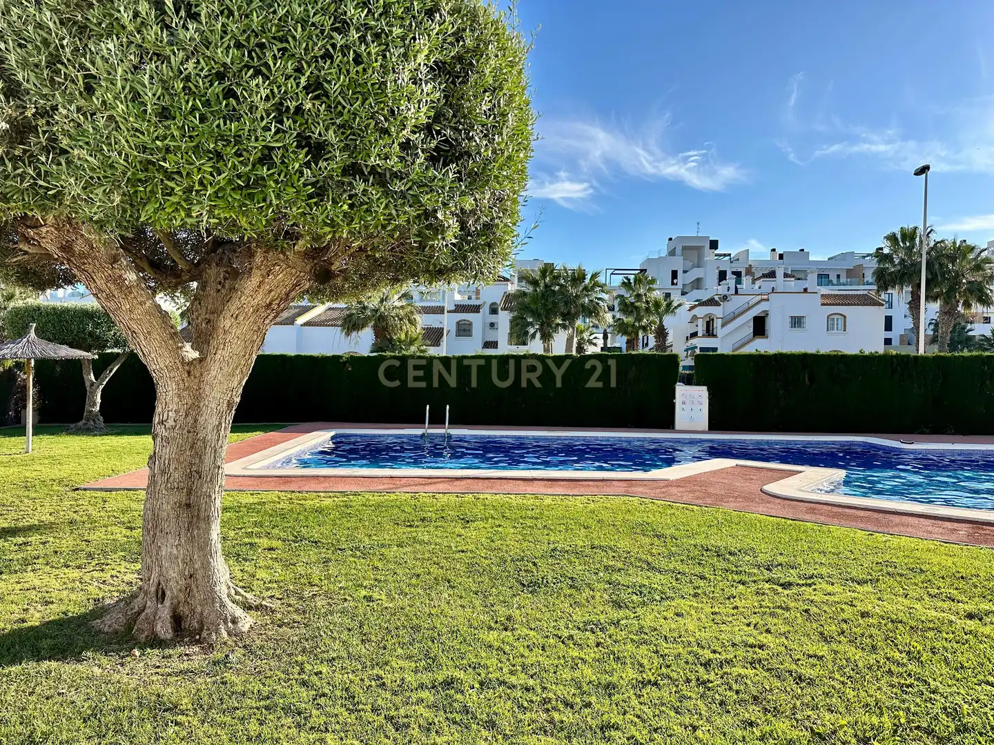 Vista exterior de Casa adosada en venta en Orihuela con Aire acondicionado y Piscina comunitaria