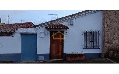 Exterior view of House or chalet for sale in Vecinos