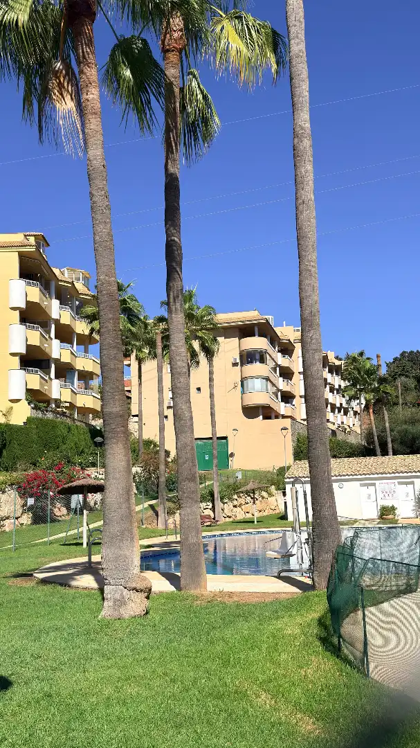 Vista exterior de Pis en venda en Fuengirola amb Aire condicionat, Calefacció i Terrassa