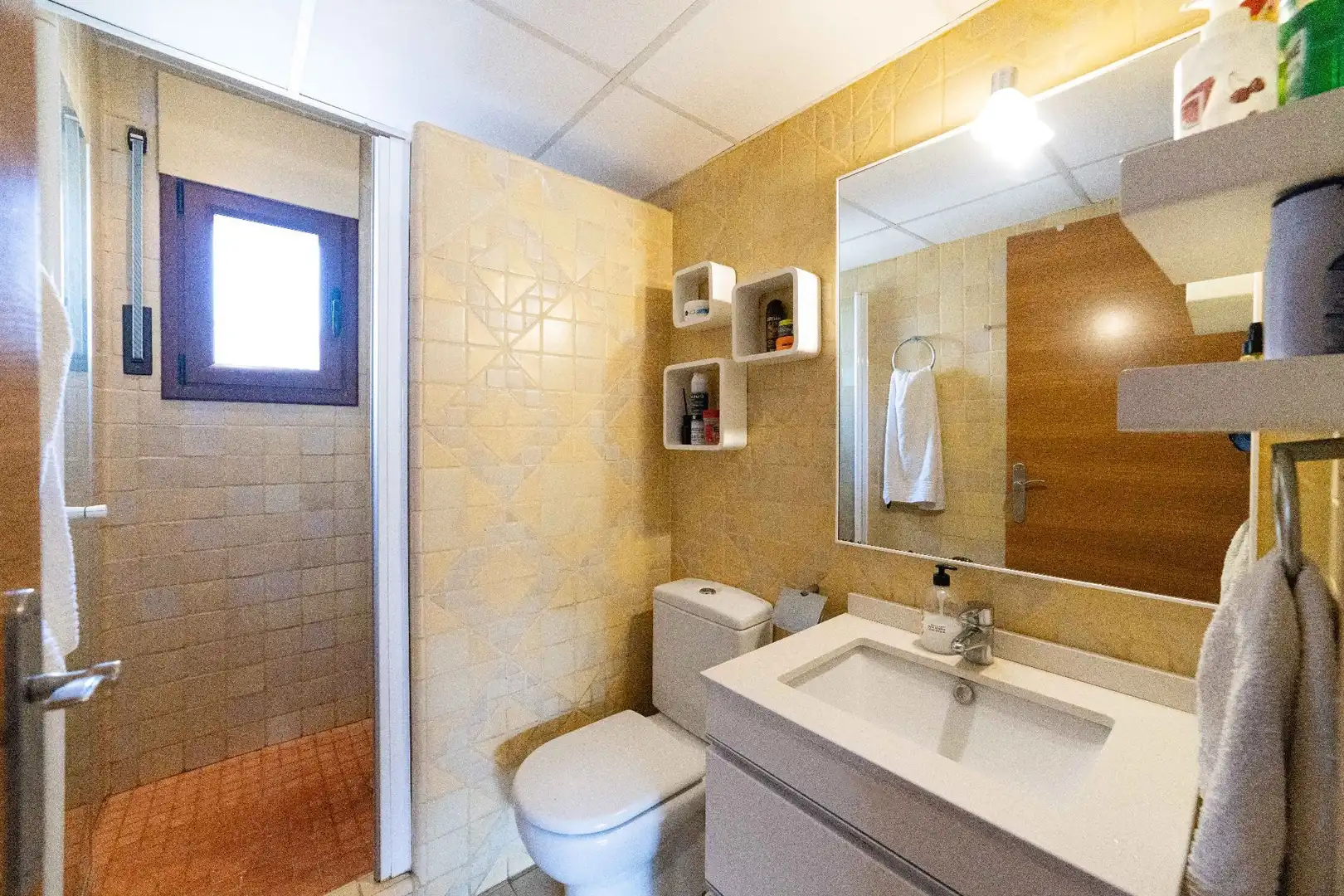 Bathroom of Detached homes for sale in L'Eliana  with Air Conditioner, Terrace and Storage room