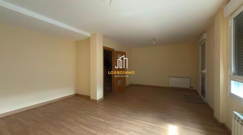 Foto 4 de Casa adosada en venda a Entrena, La Rioja