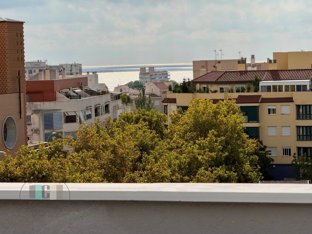 Vista exterior de Àtic de lloguer en Benicasim / Benicàssim amb Aire condicionat, Forn i Rentadora