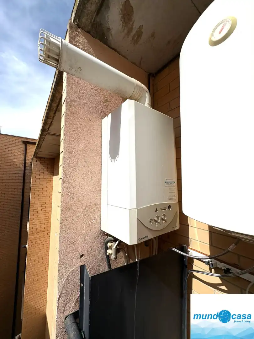 Garden of Flat for sale in Pinseque  with Air Conditioner, Heating and Terrace