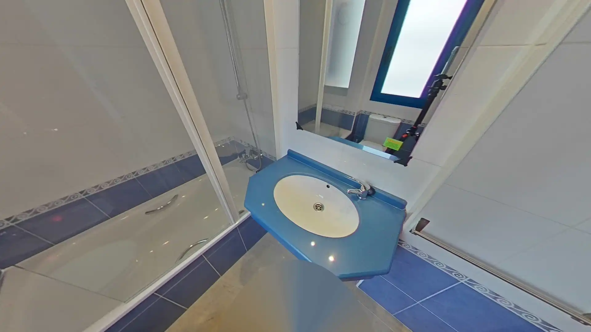 Baño de Piso en venta en Calpe / Calp