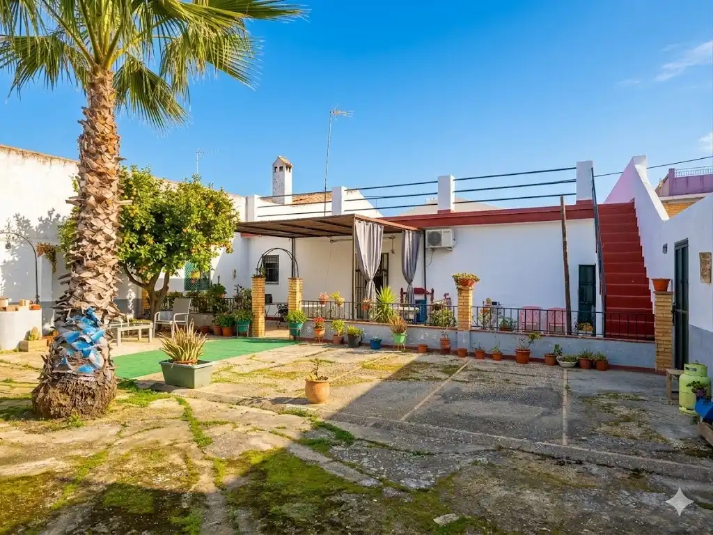 Vista exterior de Casa adosada en venta en Umbrete