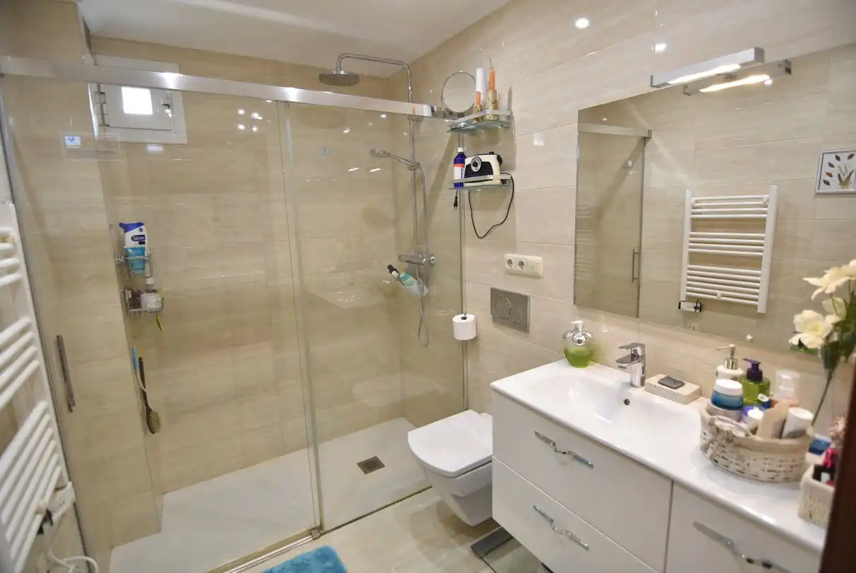 Baño de Piso en venta en Soraluze / Plasencia de las Armas con Calefacción y Trastero