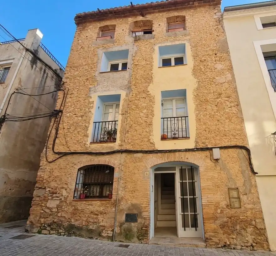 House with terrace for sale in Carrer d'Orient
