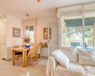 Sala d'estar de Àtic en venda en Palafrugell amb Aire condicionat, Traster i Piscina