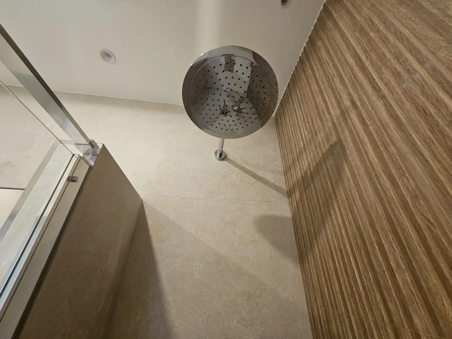 Baño de Piso de alquiler en Madrid con Aire acondicionado y Calefacción
