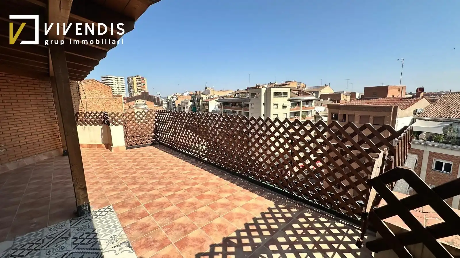 Terrace of Attic for rent in Lleida  with Air Conditioner, Heating and Parquet flooring