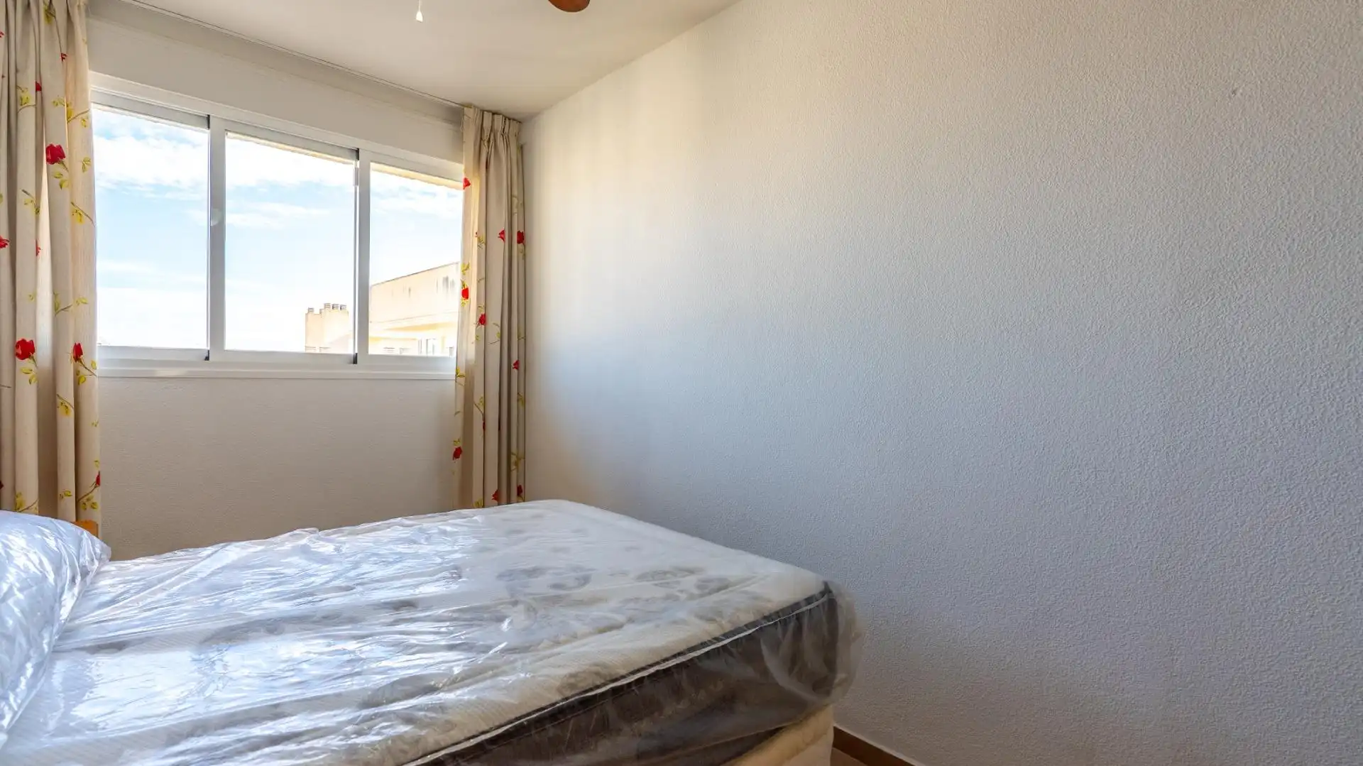 Bedroom of Attic for rent in Villajoyosa / La Vila Joiosa  with Air Conditioner, Heating and Private garden