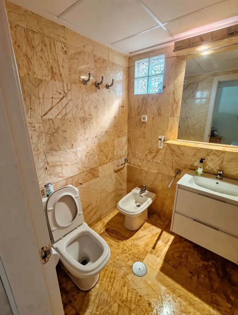 Badezimmer von Wohnungen zur Miete in Orihuela mit Klimaanlage, Terrasse und Schwimmbad