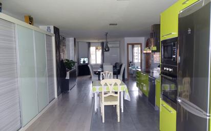 Kitchen of Flat for sale in  Valencia Capital  with Furnished