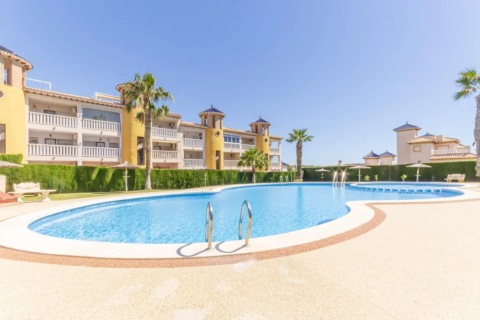Detached homes for rent in Polígono Filipinas Oeste, Villamartín - Las Filipinas