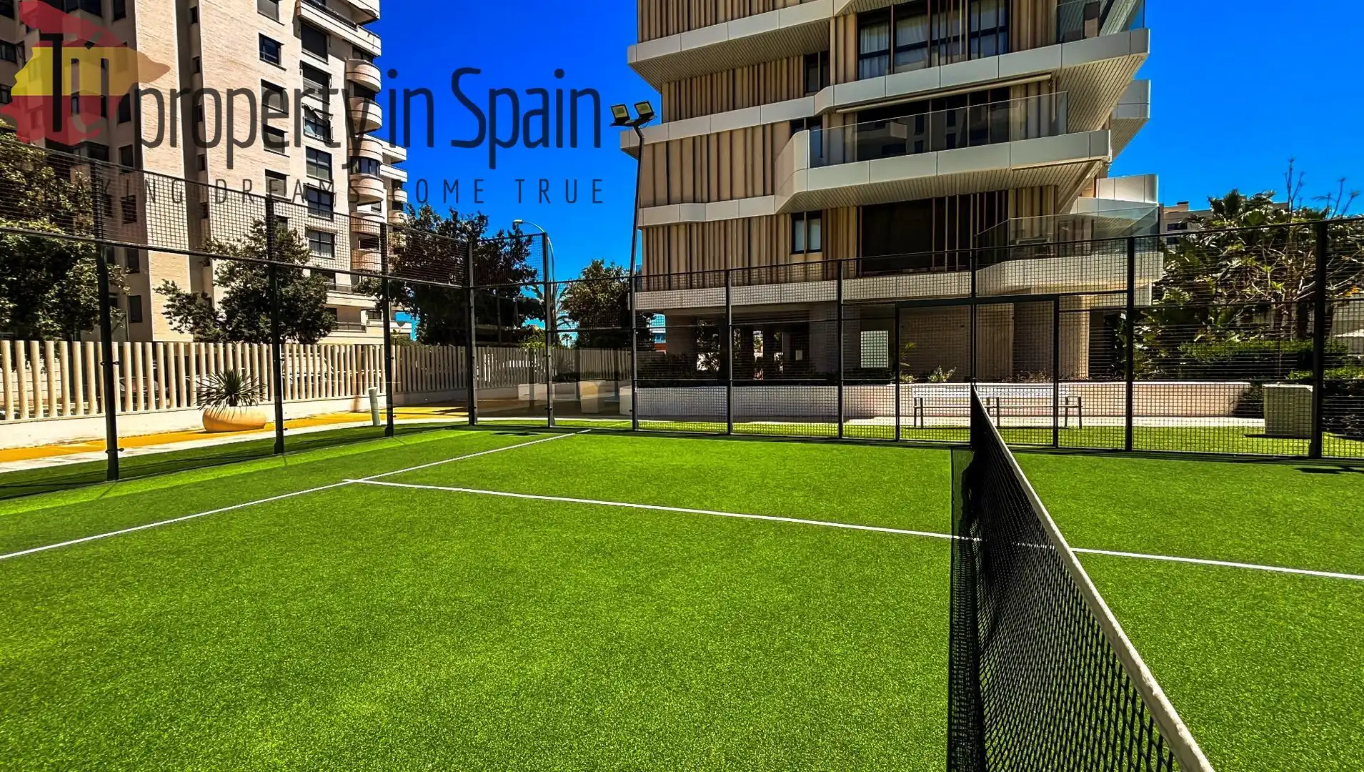 Terraza de Piso para compartir en Alicante / Alacant con Terraza, Amueblado y Piscina comunitaria