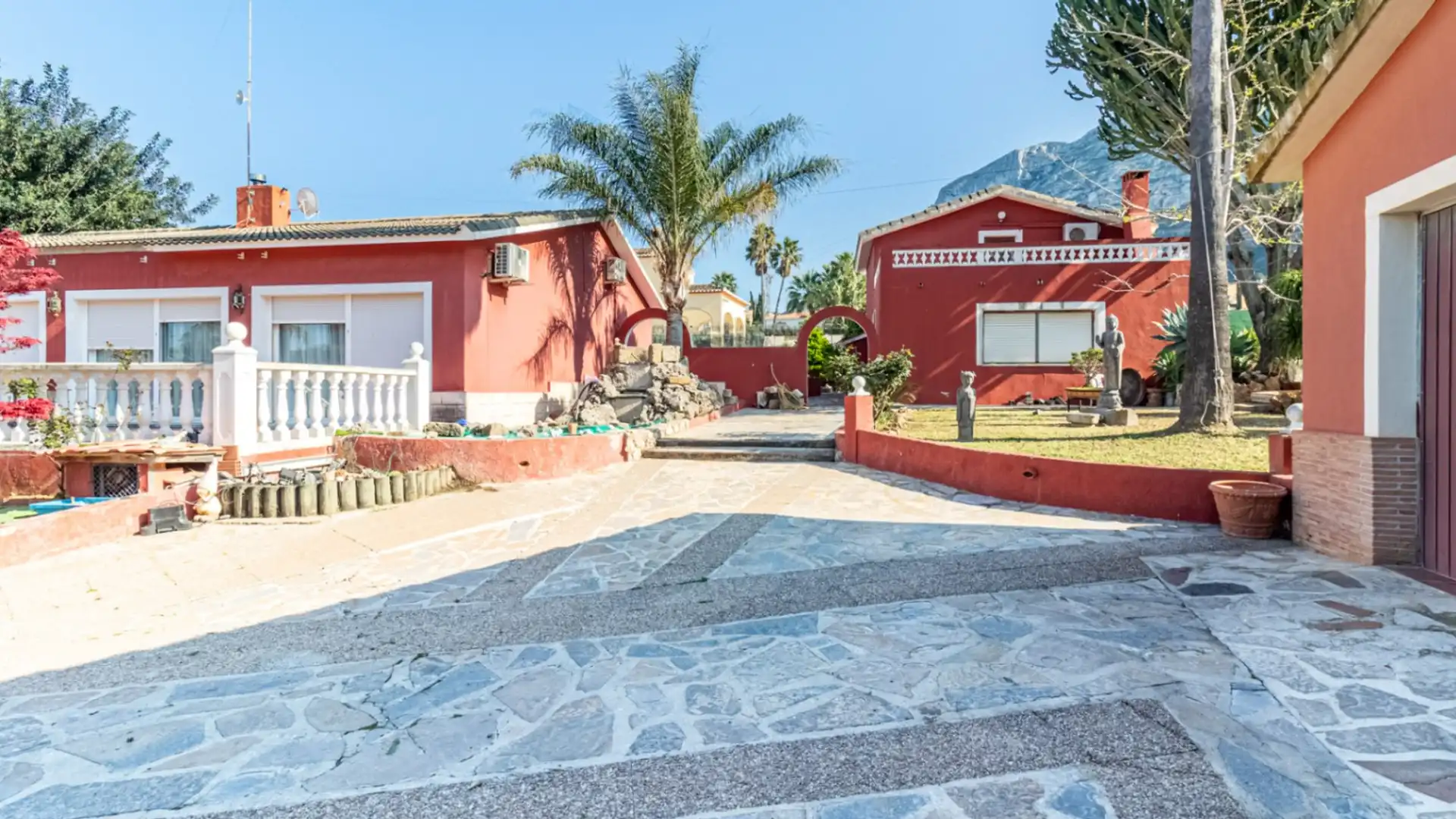 Vista exterior de Casa o chalet en venta en Dénia con Aire acondicionado, Calefacción y Jardín privado