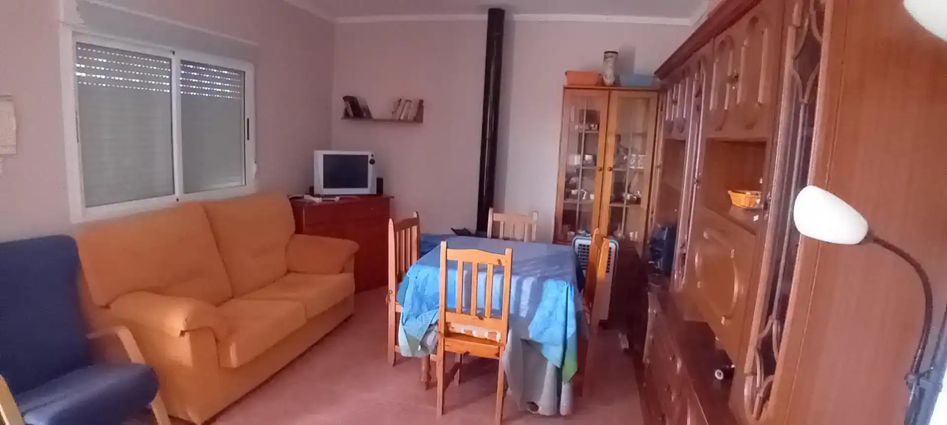 Sala d'estar de Finca rústica en venda en Alcuéscar amb Piscina