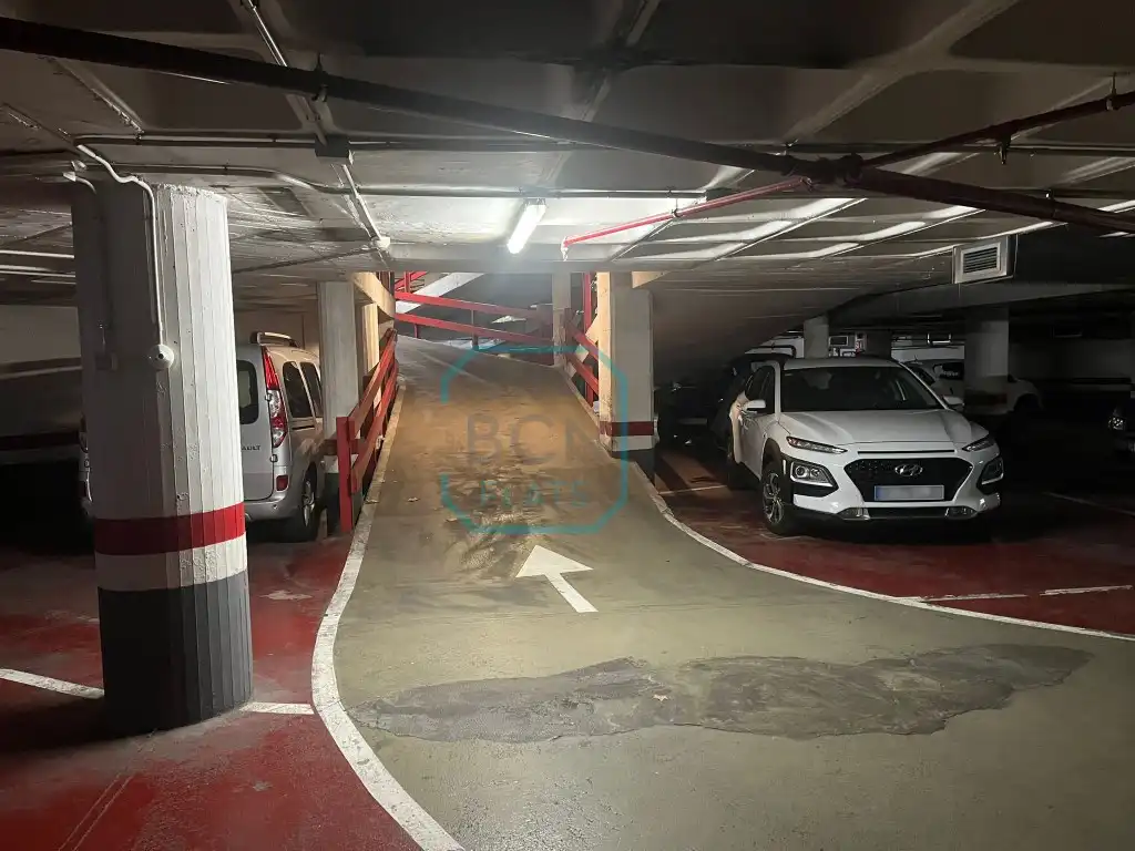Einzelparkplatz zur Miete in Plaza Urquinaona, imagen 4