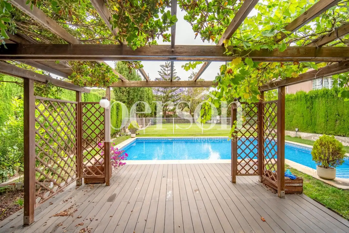 Detached house with pool for sale in Campolivar
