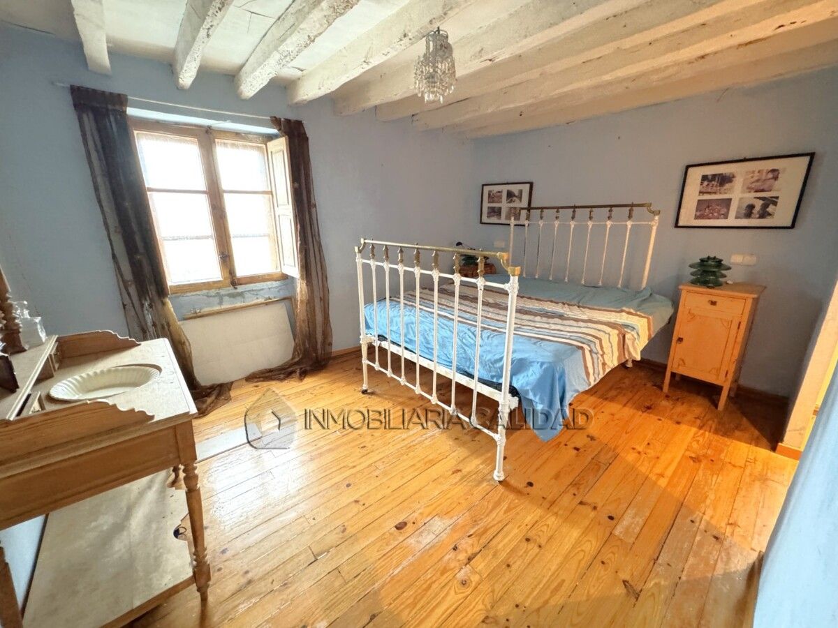 Dormitori de Casa o xalet en venda en Revillarruz amb Calefacció i Traster