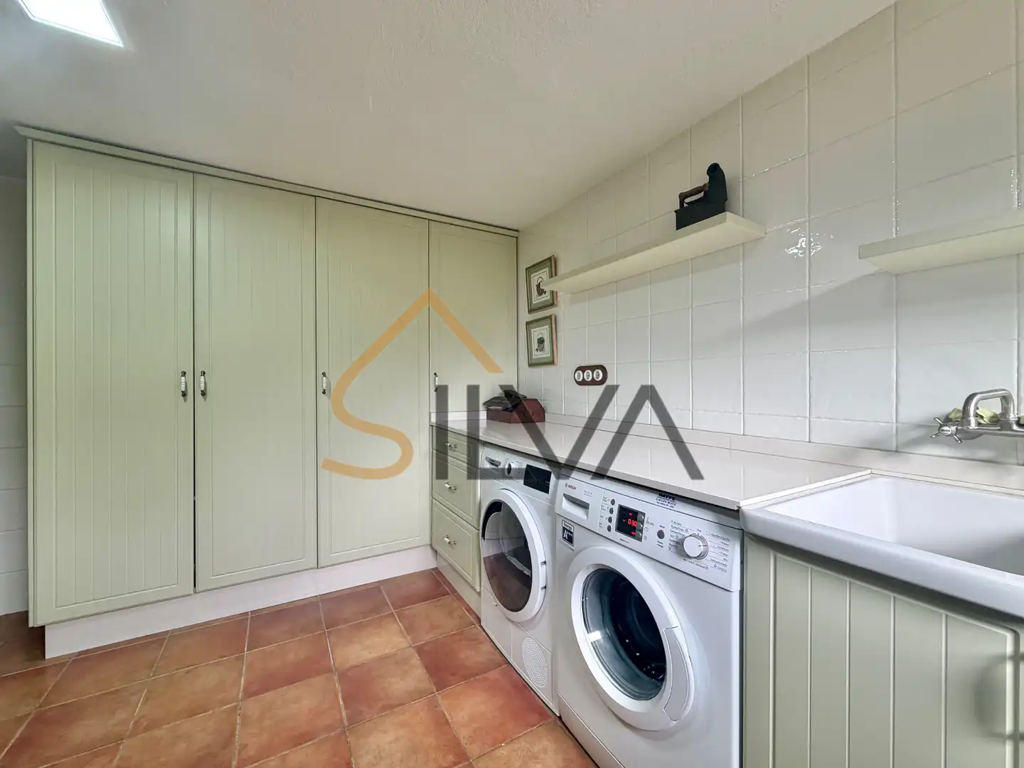 Cuina de Casa o xalet en venda en Lugo amb Calefacció, Jardí privat i Parquet