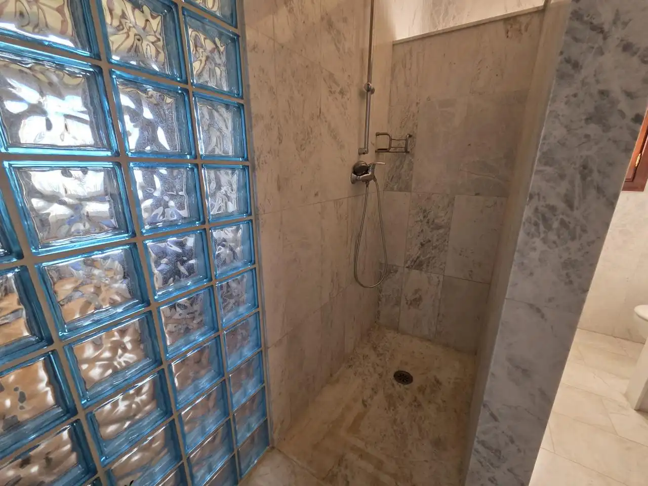 Bany de Casa o xalet en venda en Tarragona amb Aire condicionat, Jardí privat i Terrassa