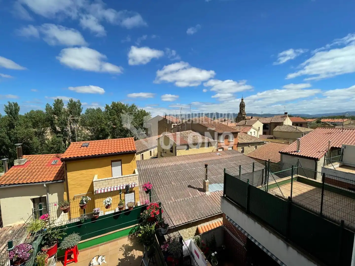 Vista exterior de Dúplex en venta en Cuzcurrita de Río Tirón con Calefacción, Terraza y Amueblado
