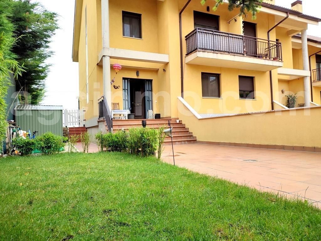 Haus oder Chalet zum verkauf in Calle Calle de la Traviata, El Berrocal , Valladolid Capital