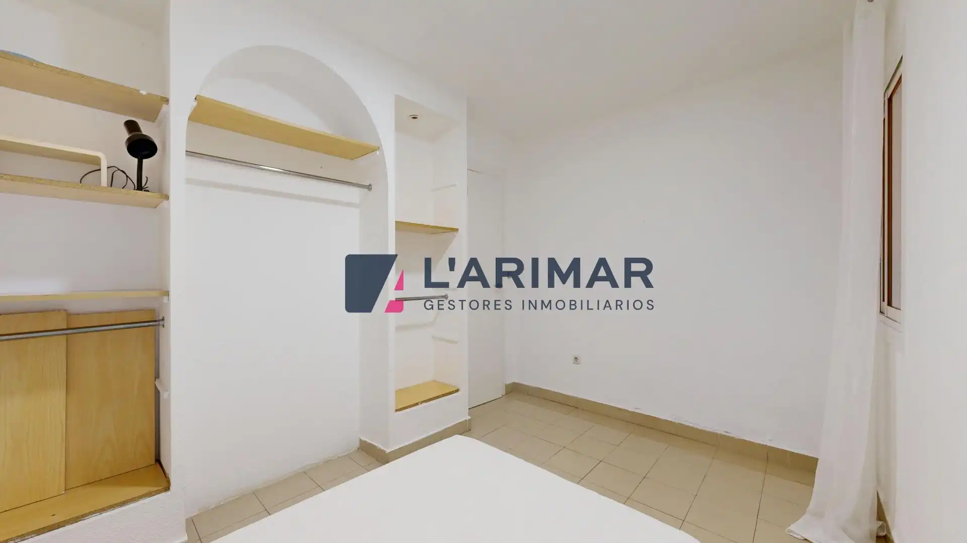 Habitación de Piso en venta en Alicante / Alacant con Amueblado y Piscina comunitaria