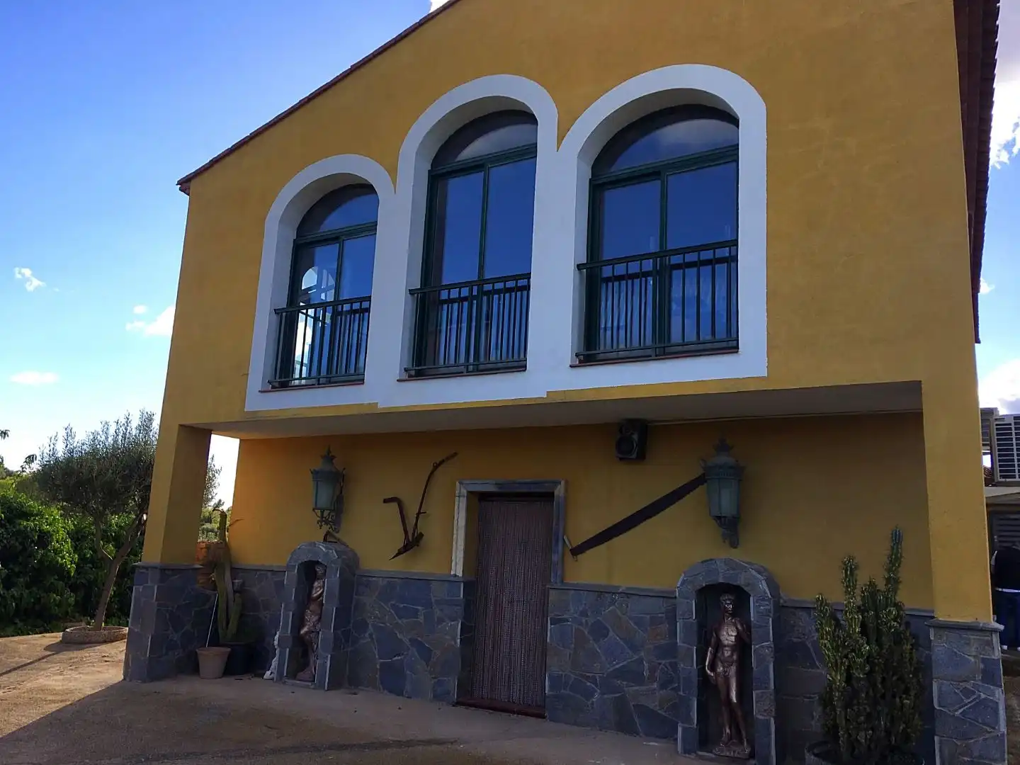 Exterior view of Houses for sale in Els Guiamets
