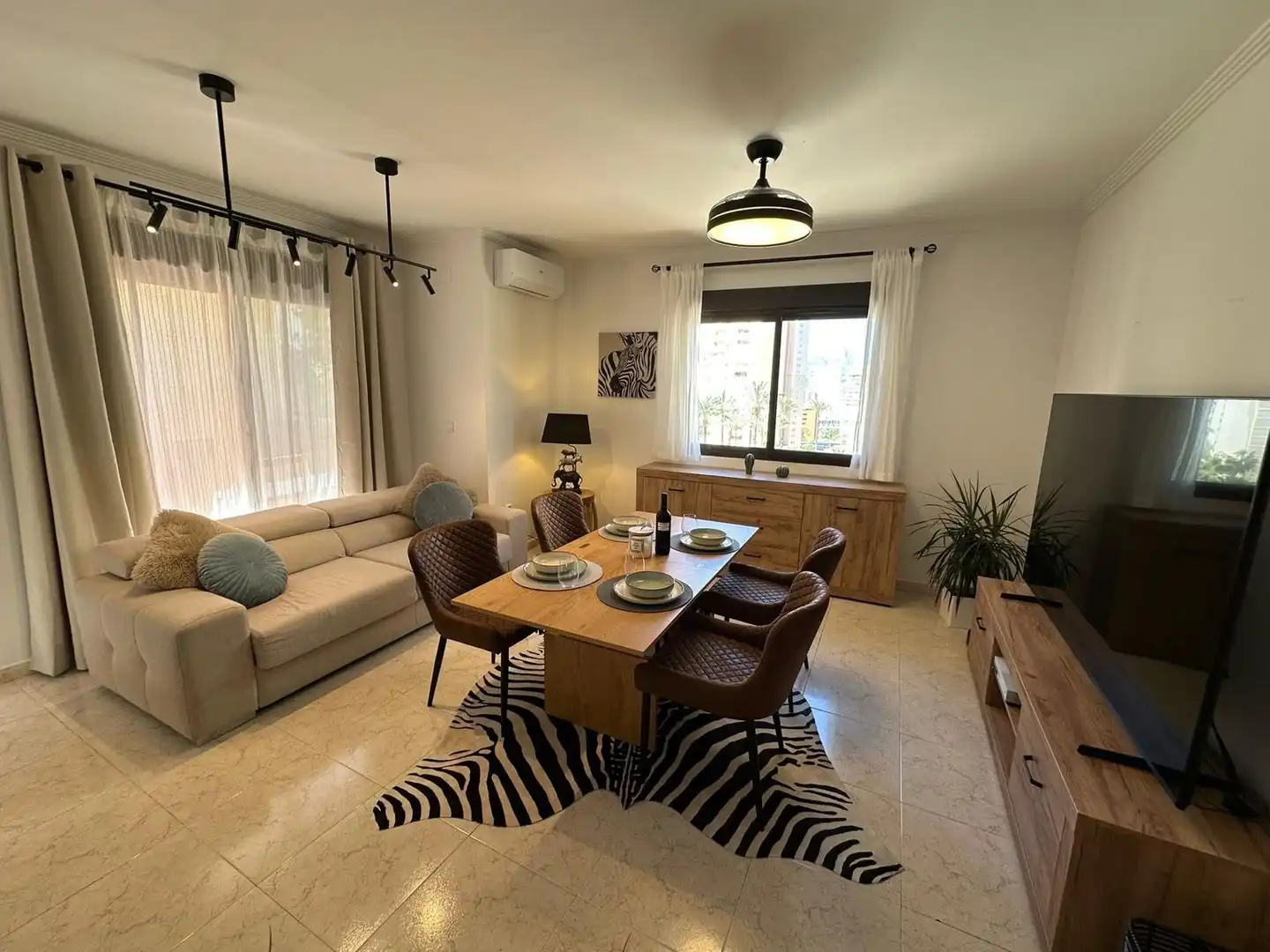 Menjador de Apartament en venda en Benidorm amb Aire condicionat