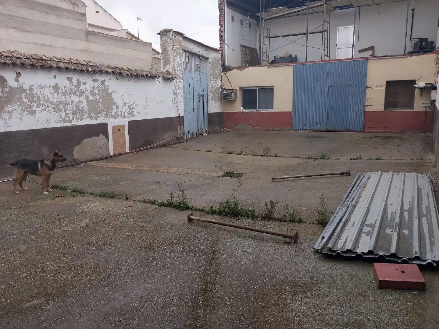 Parking de Terreno industrial en venta en Consuegra
