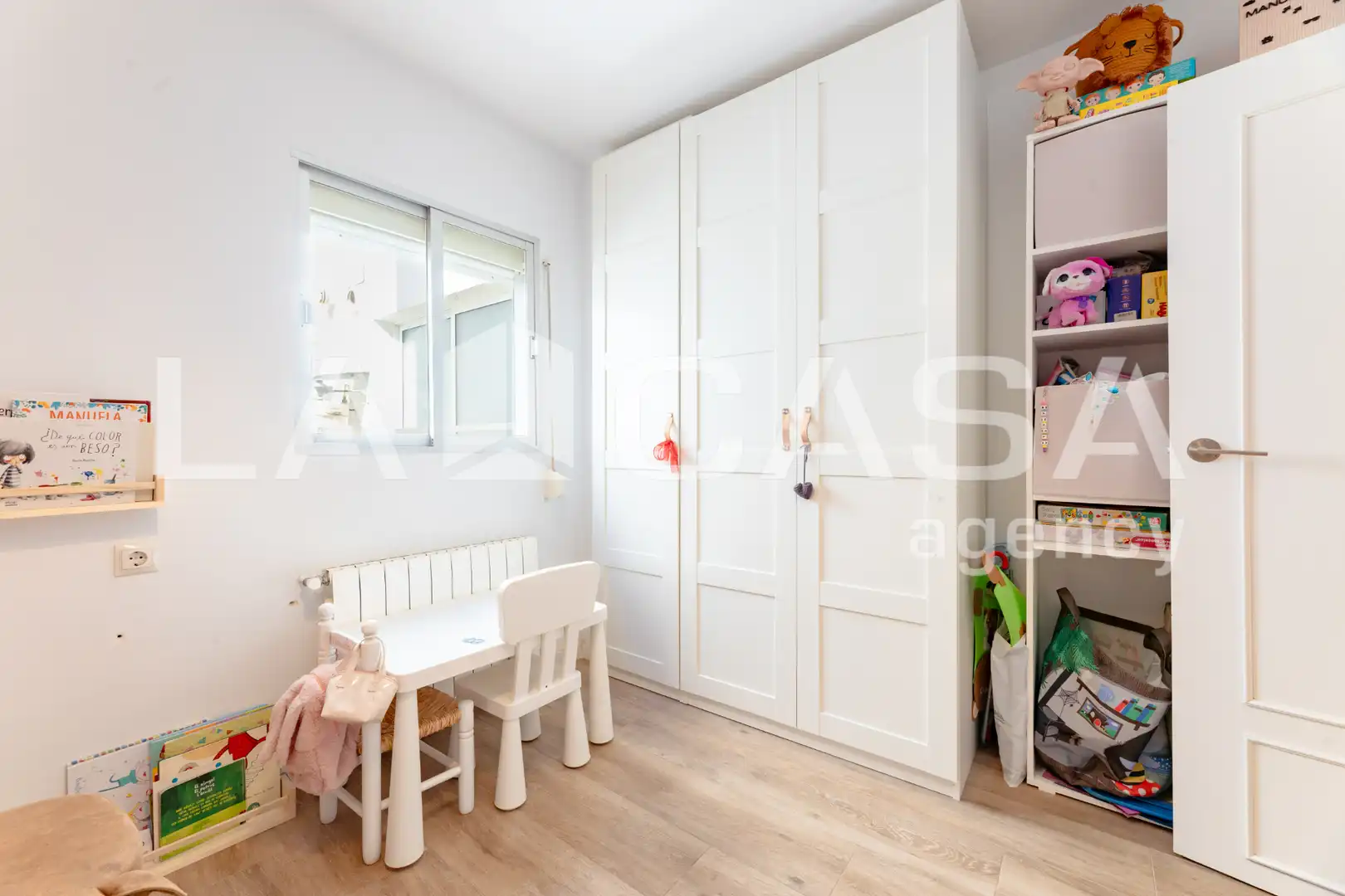 Habitación de Piso en venta en Valencia con Balcón