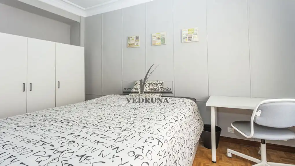 Habitación de Piso de alquiler en Zaragoza con Calefacción, Terraza y Horno