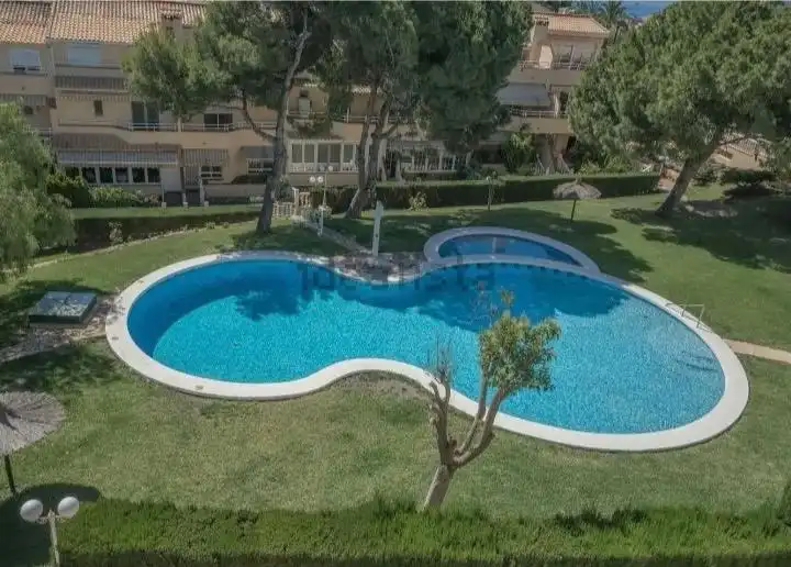 Piscina de Casa adosada en venta en Alicante / Alacant con Aire acondicionado, Calefacción y Jardín privado