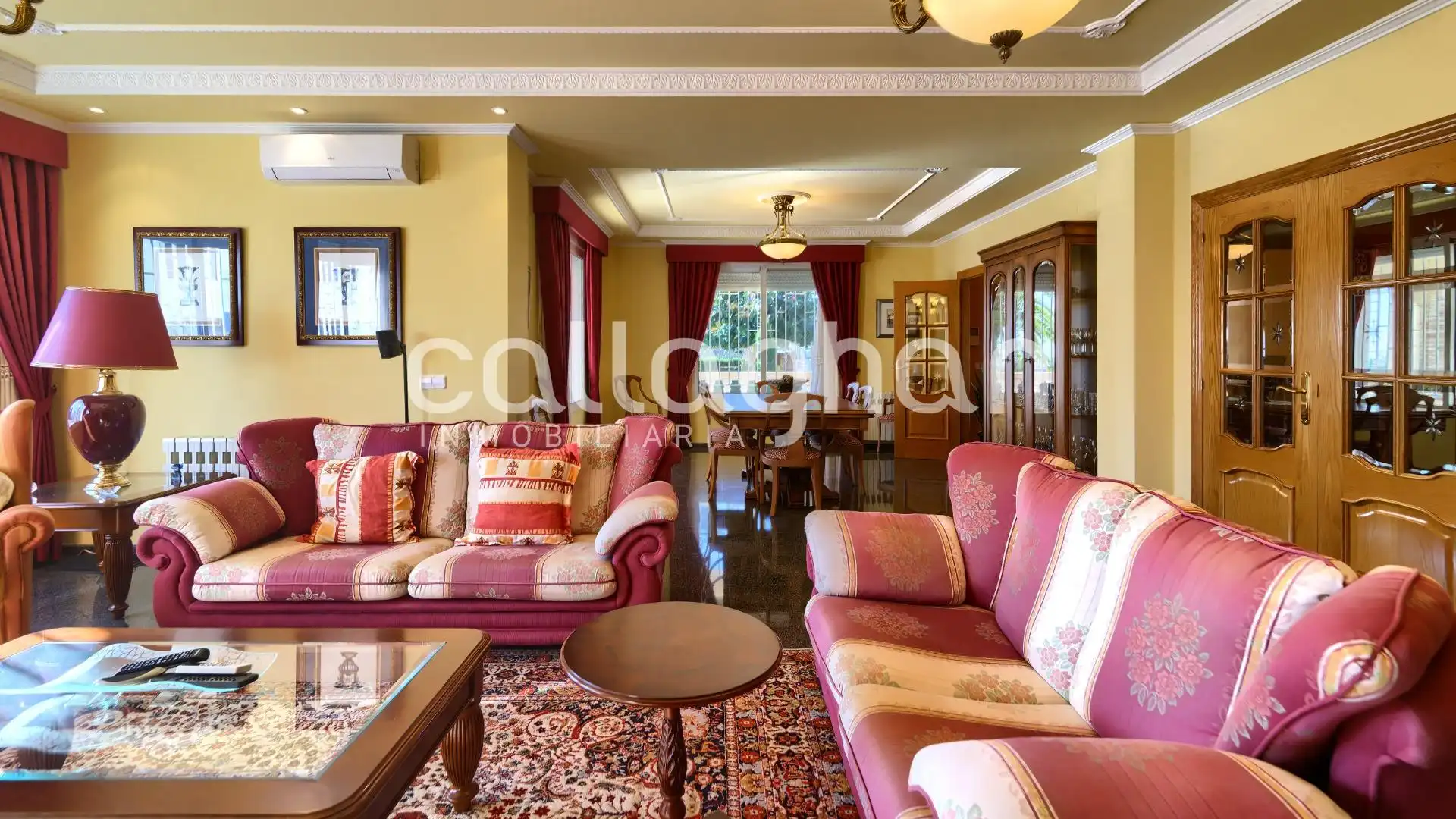 Sala d'estar de Casa o xalet en venda en Torrent amb Aire condicionat, Calefacció i Jardí privat