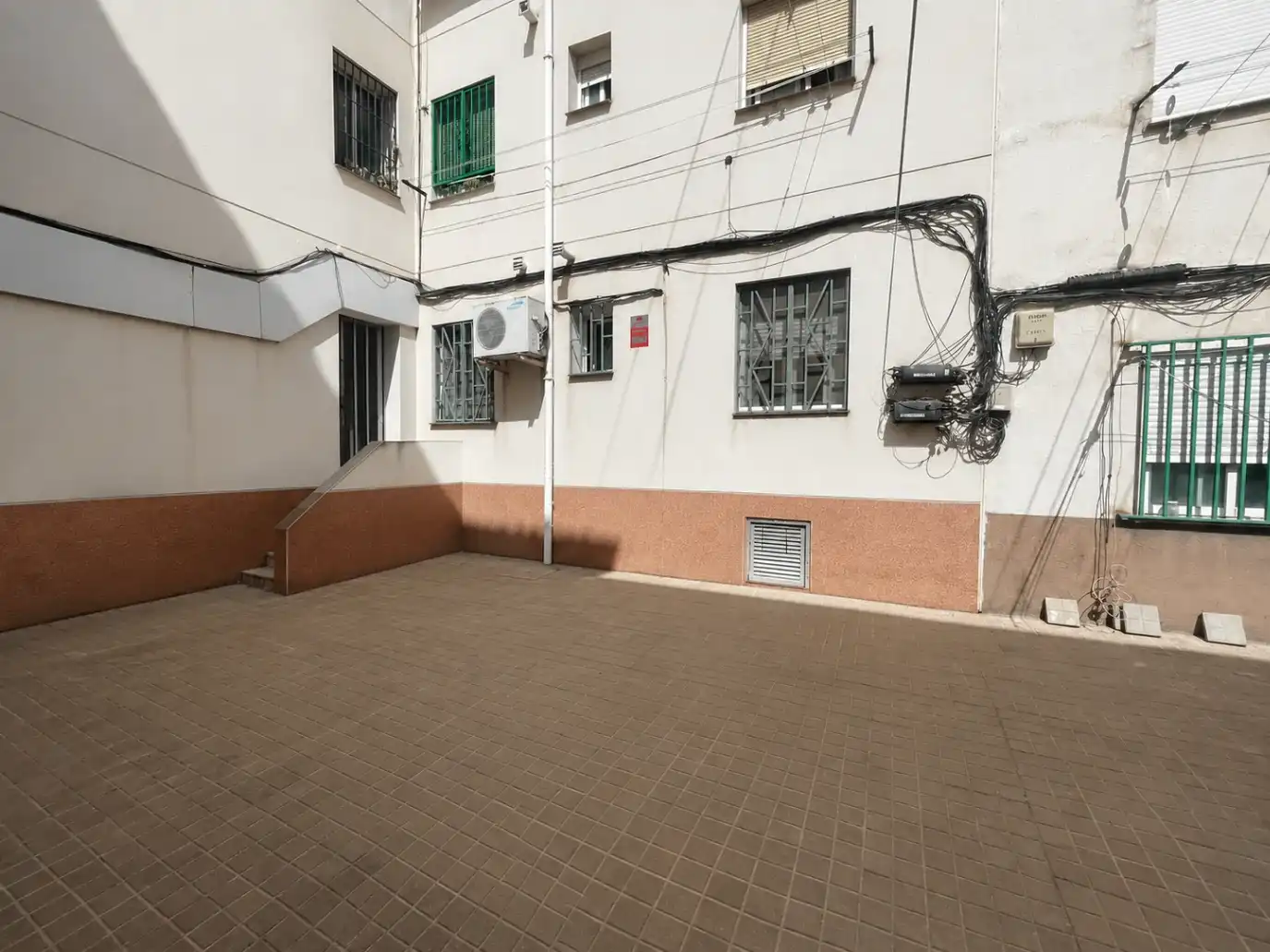 Vista exterior de Apartament en venda en Madrid amb Aire condicionat