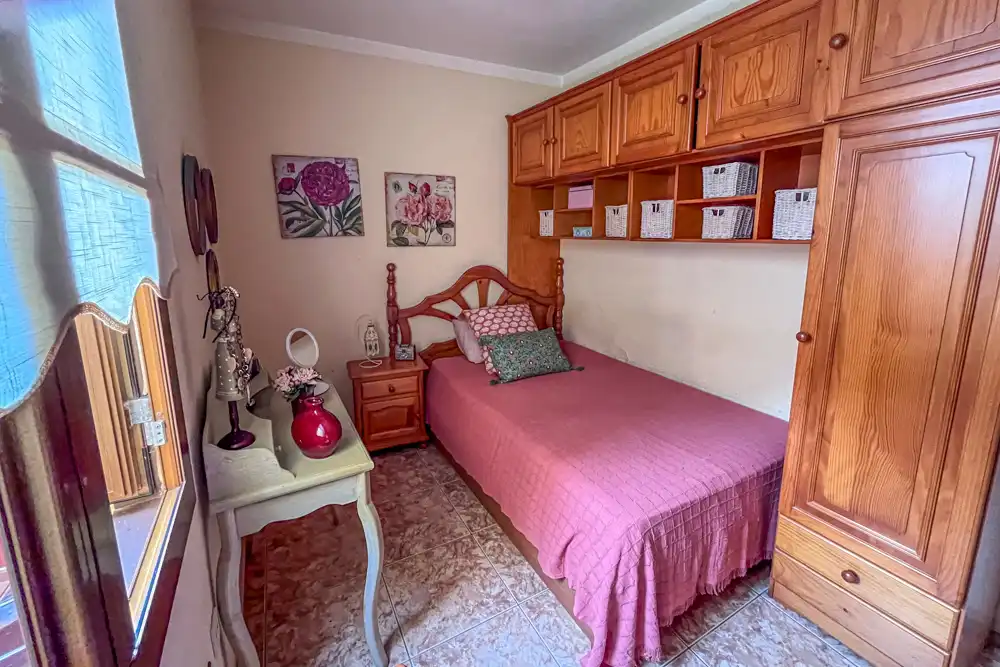 Schlafzimmer von Einfamilien-Reihenhaus zum Verkauf in Agulo