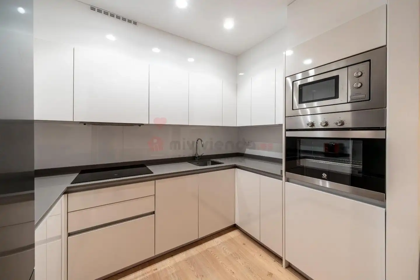 Piso con terraza en venta en Calle de Pérez Galdós, imagen 17