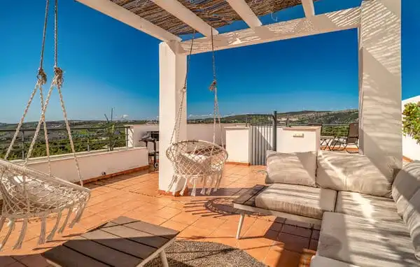 Attic for rent in Urbanizacion Perla de la Bahia, Bahía de Casares