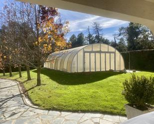 Vista exterior de Casa o xalet en venda en Marugán amb Calefacció, Traster i Piscina