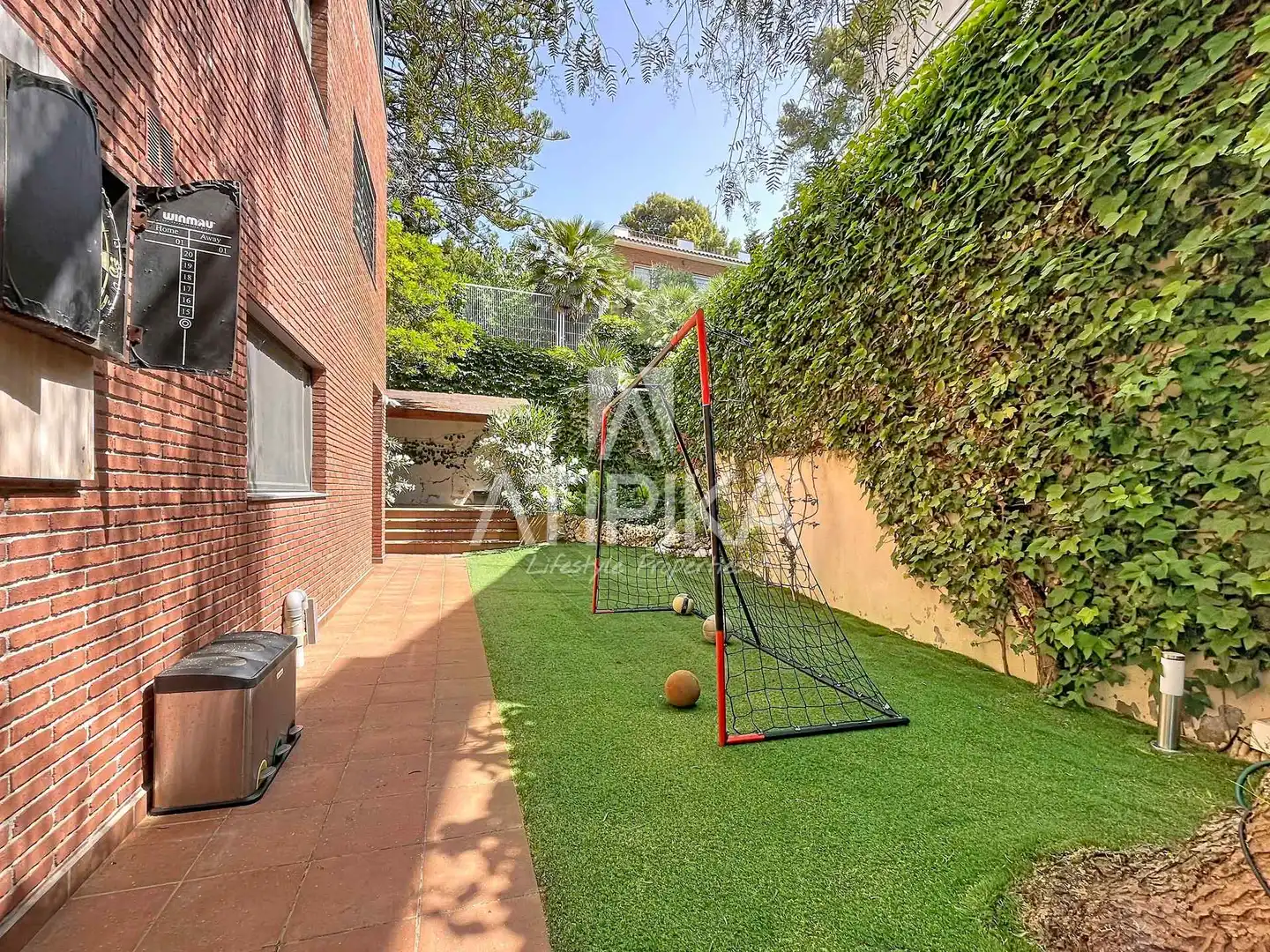 Jardí de Casa o xalet en venda en Castelldefels amb Aire condicionat, Calefacció i Terrassa