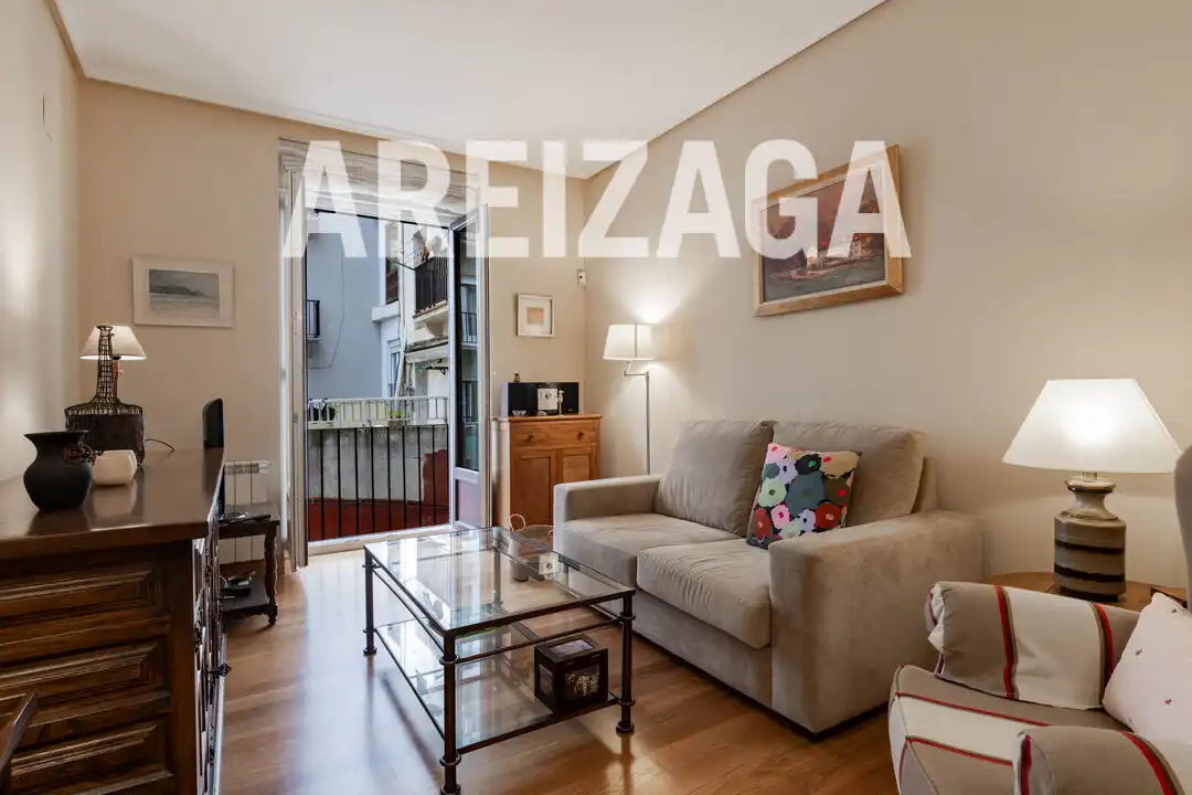 Vista exterior de Piso en venta en Donostia - San Sebastián  con Calefacción y Balcón