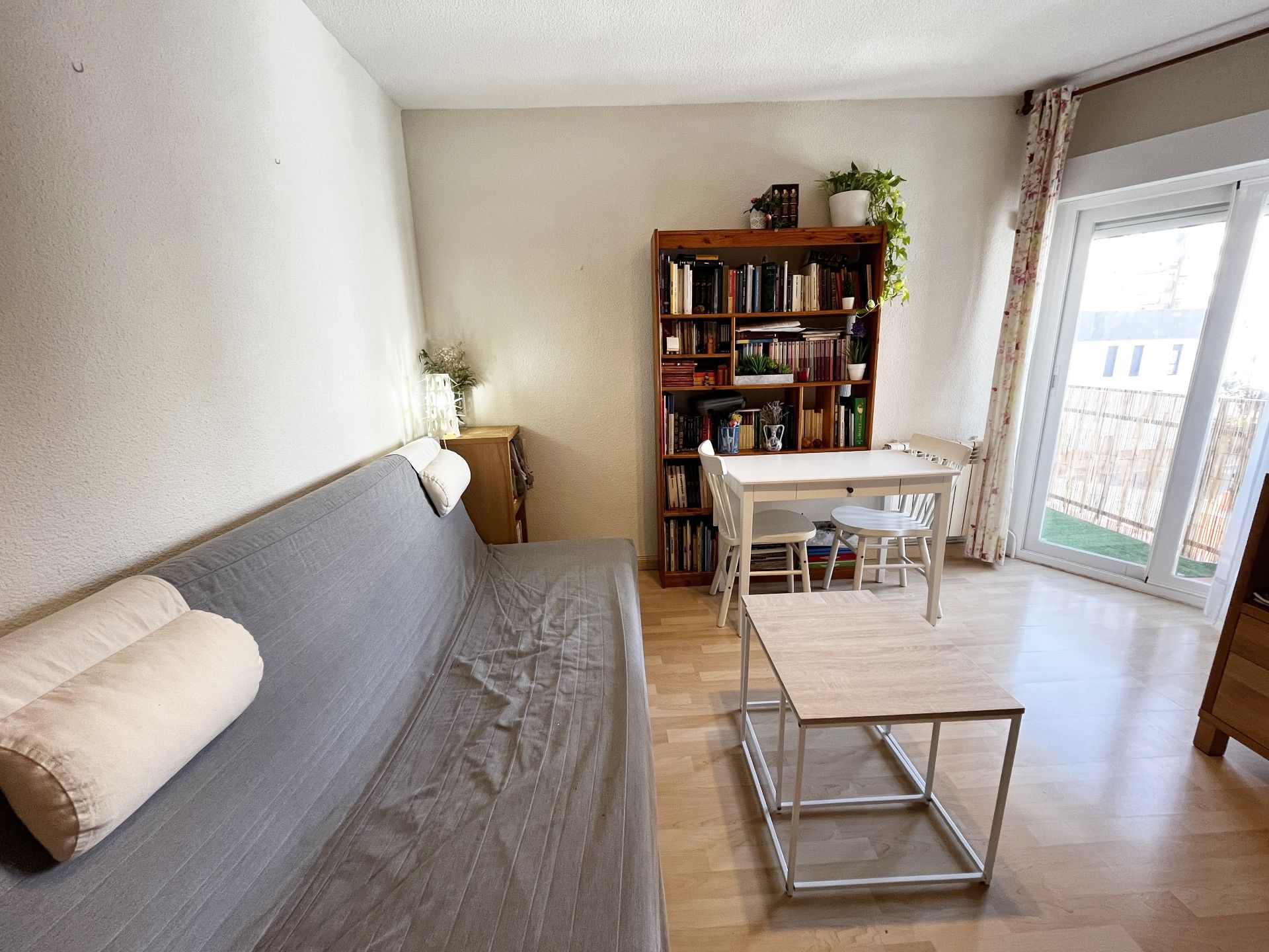 Bedroom of Flat to rent in  Madrid Capital  with Air Conditioner, Heating and Parquet flooring