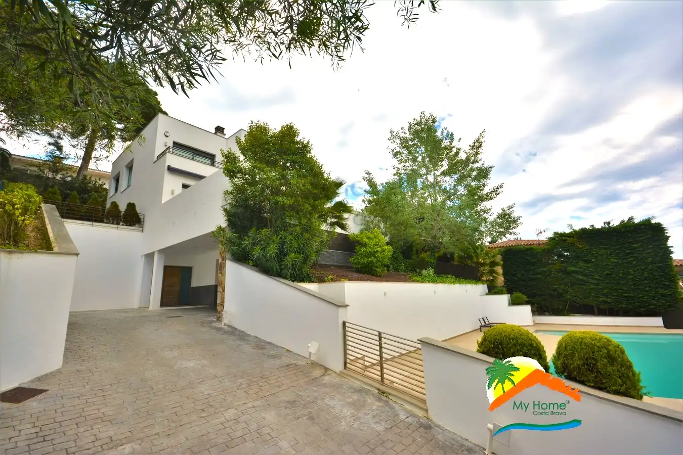 Casa o xalet en venda a Carrer del Canigó, Roca Grossa