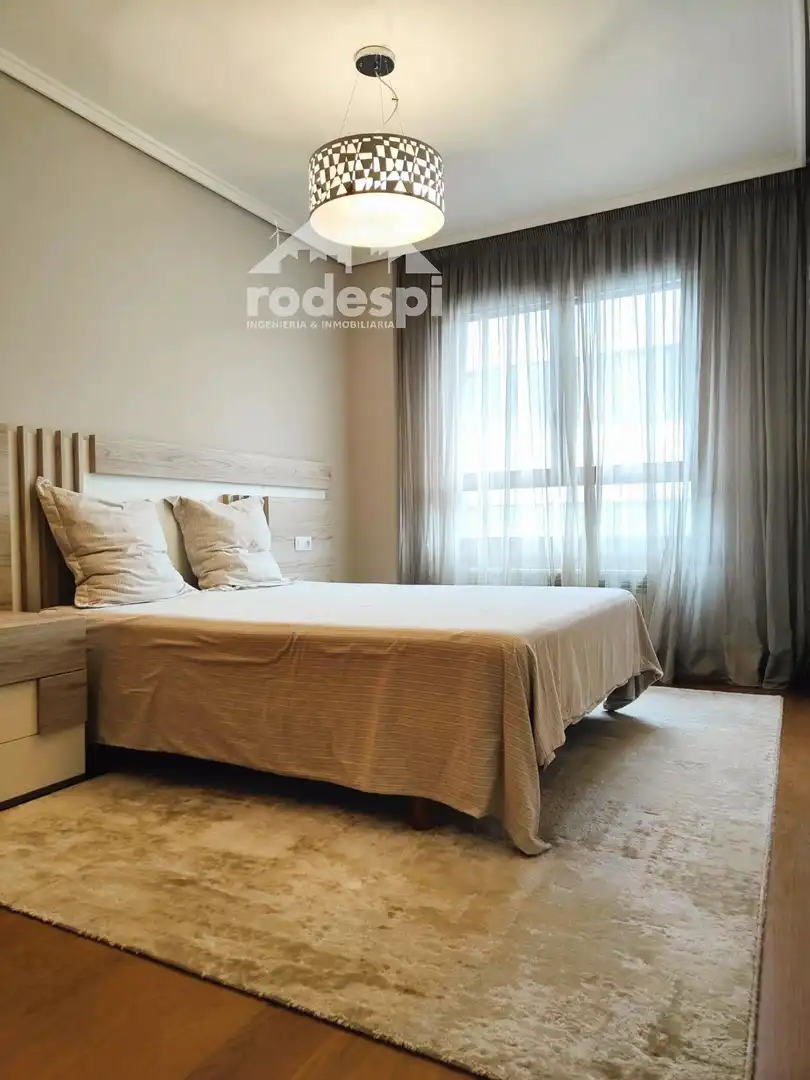 Bedroom of Flat for sale in Vigo   with Heating, Storage room and Furnished