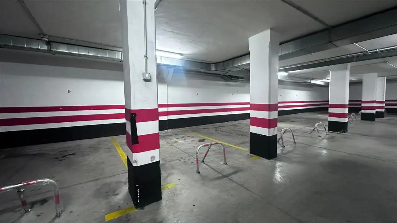 Garage zum Verkauf in SAN FRANCISCO JAVIER, Santidad