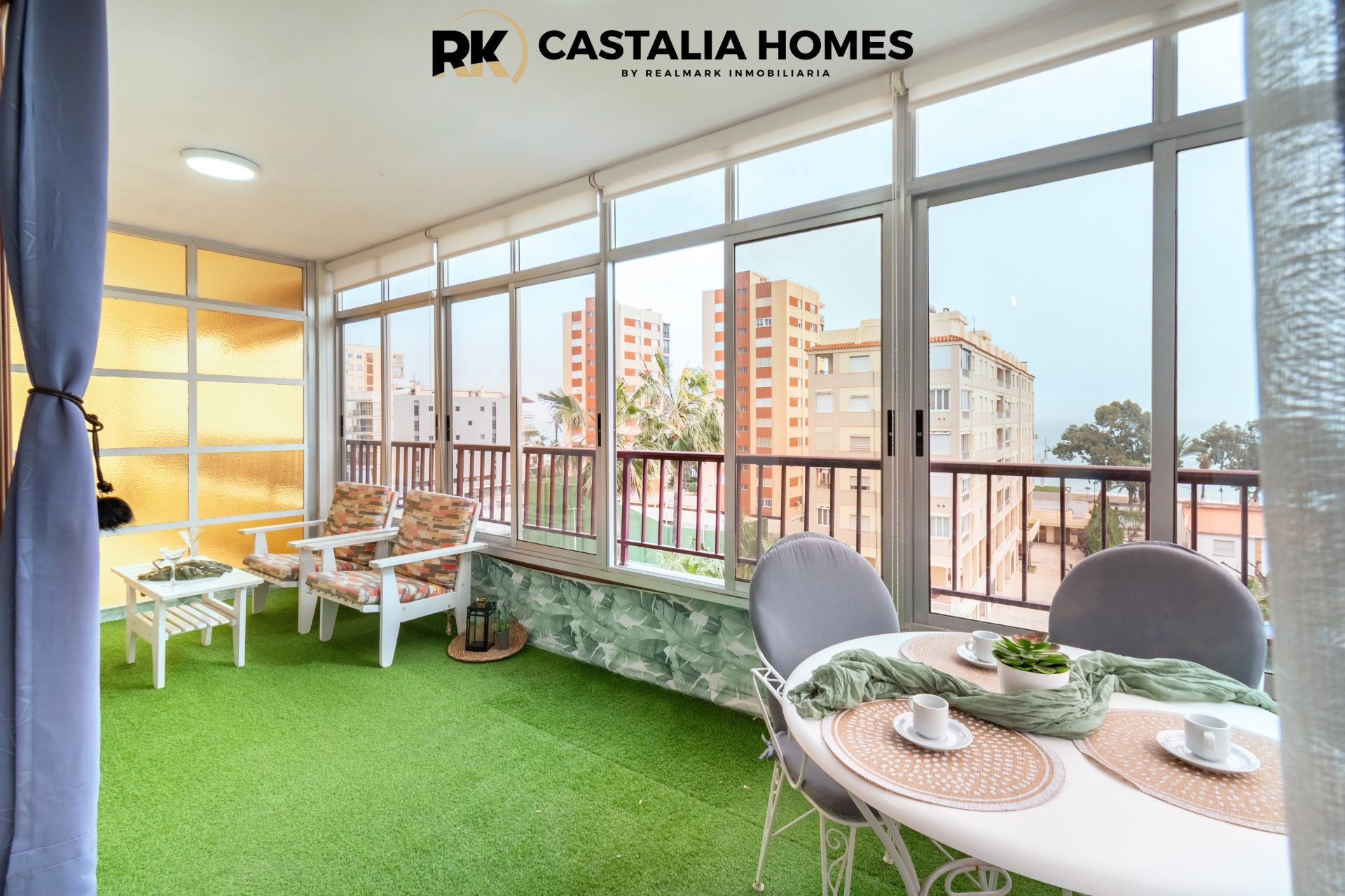 Dormitori de Apartament en venda en Benicasim / Benicàssim amb Terrassa i Piscina comunitària